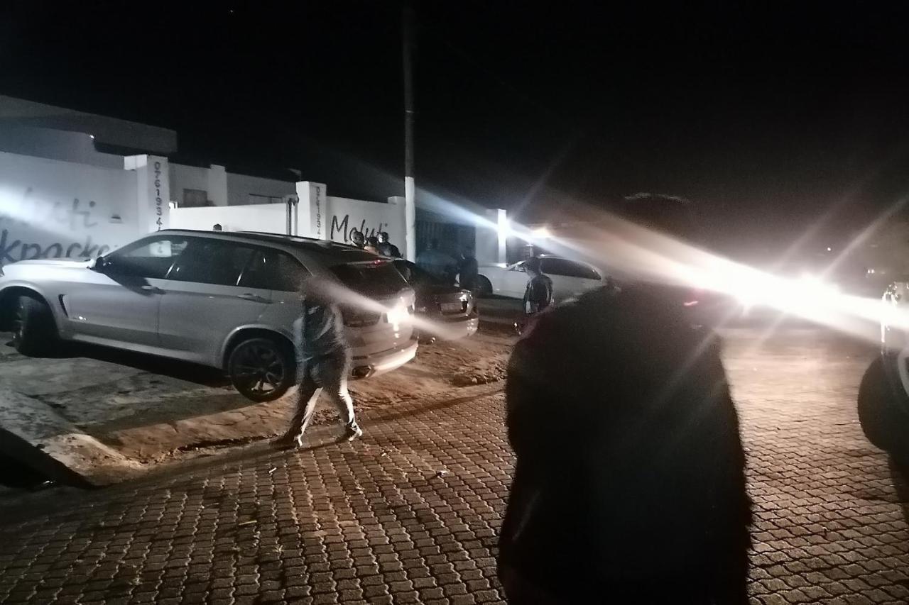 Отель Maluti Backpackers Phuthaditjhaba Экстерьер фото