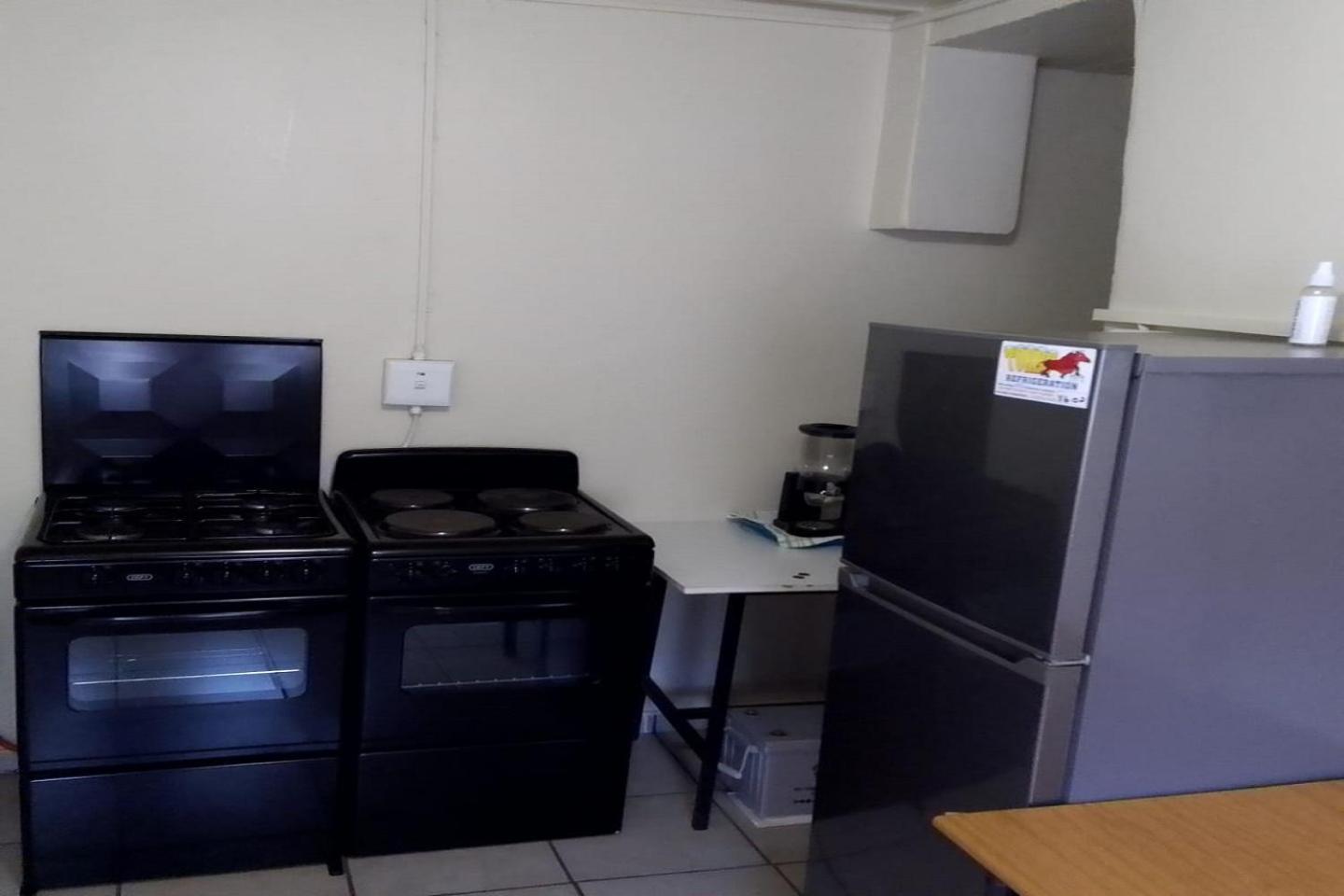Отель Maluti Backpackers Phuthaditjhaba Экстерьер фото